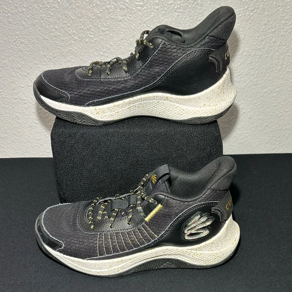 Under Armour Curry 3Z7 basketball shoes‎